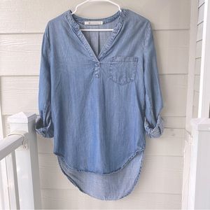 THE IMPECCABLE PIG Chambray Front Pocket Roll Sleeve Split Neck Blue Shi…